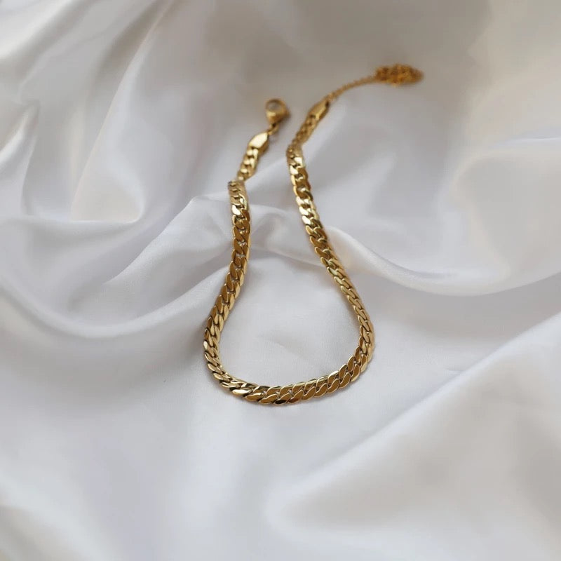 Necklace Brave